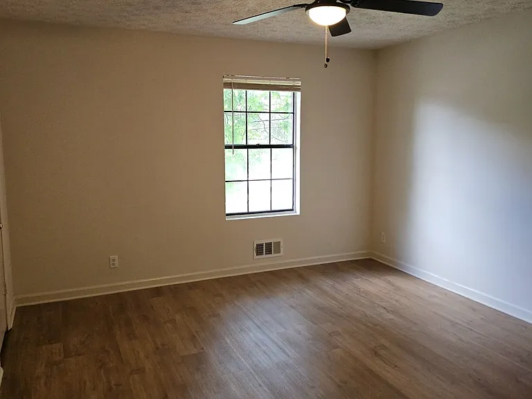 490 S Jeff Davis Dr #B — Photo 25