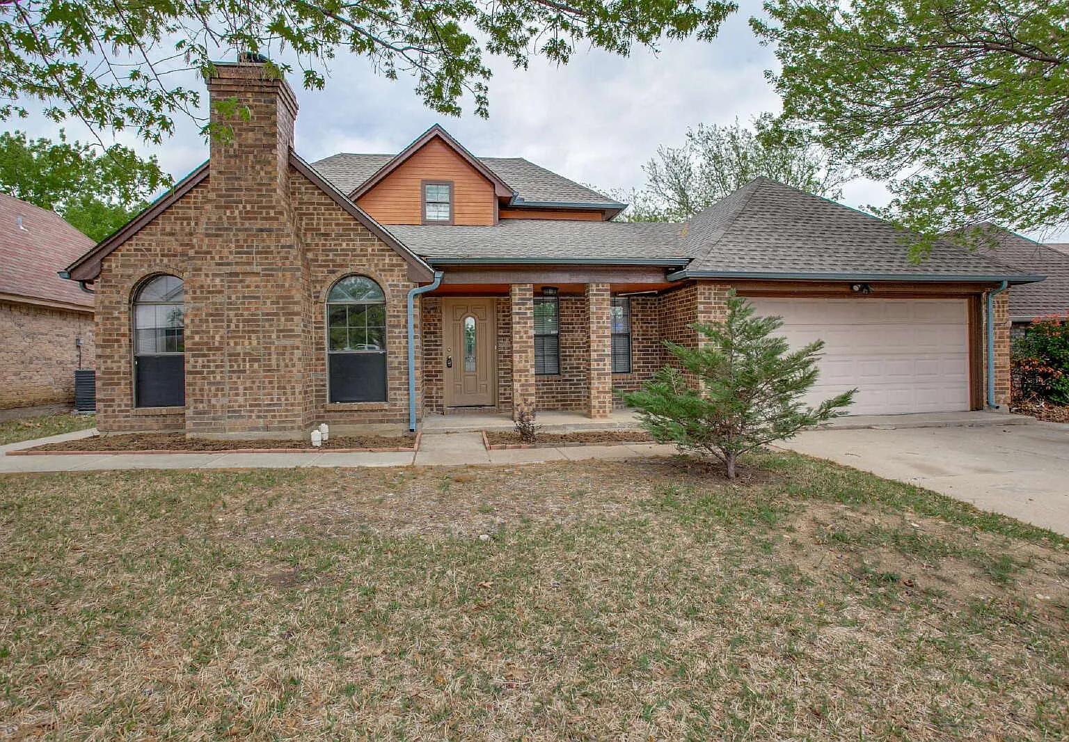 3 bed, 2.0 bath, 1704 sqft, $2,150 — Photo 1