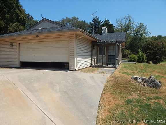 2nd image of 38 Valley View Dr