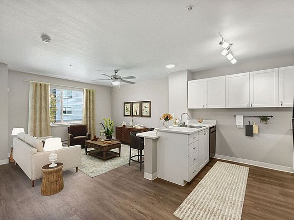 2nd image of 102 10th St NE #3-319