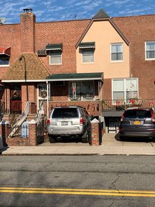 5615 28th Ave, Flushing, NY, 11377