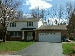 1705 Lochmoor Blvd, Jackson, MI 49201