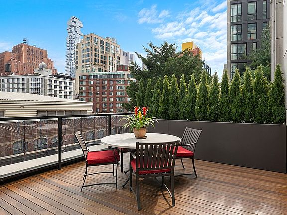 4th image of 101 Warren St #5C