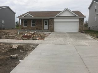 984 W Cermak Rd, Braidwood, IL 60561