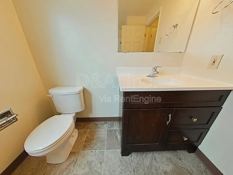 2201 NW Grant Ave #4 — Photo 9