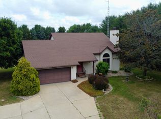 1453 Hinchman Rd, Baroda, MI 49101