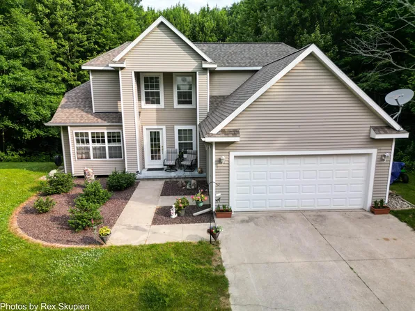 17474 Connor Cir, Bailey, MI 49303