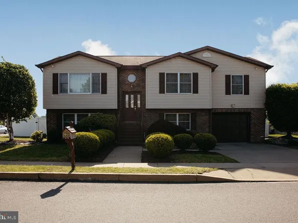 1017 Sarah St, Wilkes Barre, PA 18705