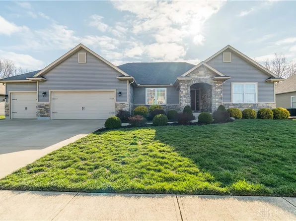 703 Sherwood Dr, Troy, OH 45373