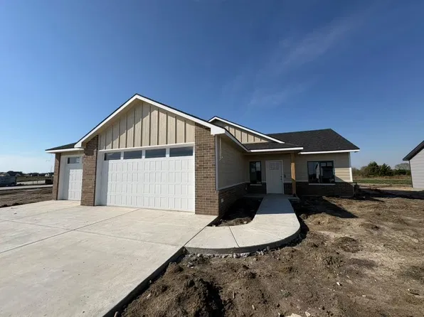 5809 Plumthicket St, Wichita, KS 67226
