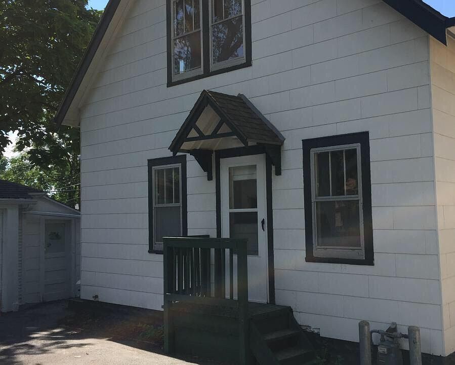 1st image of 826 1/2 N 42nd St