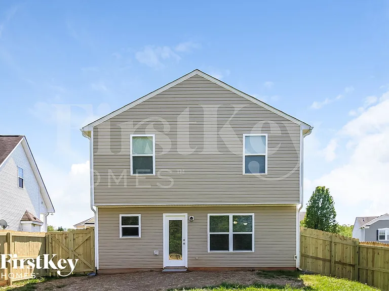 545 Lakewood Glen Ct — Photo 14