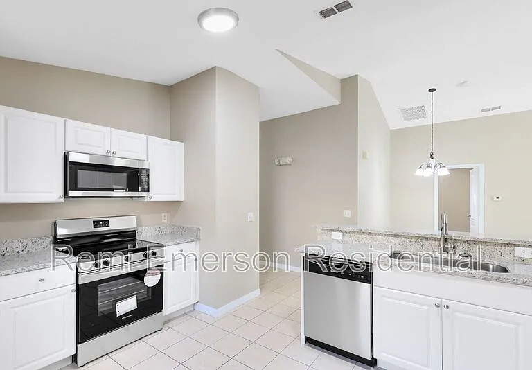 139 Ridgebrook Ct — Photo 3