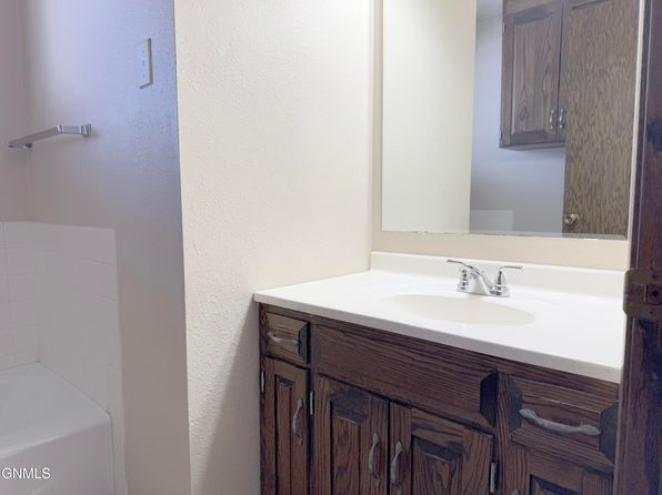 bismarck-north-dakota-447600754 picture