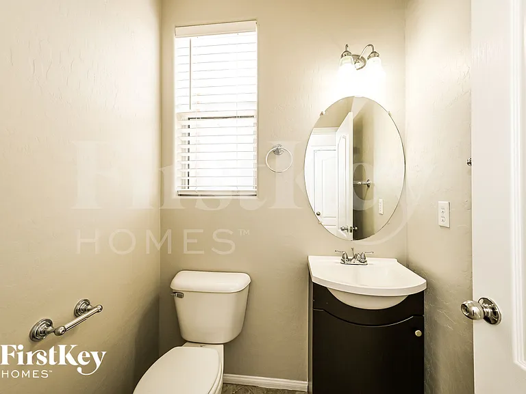 8324 Mokena Ave — Photo 14