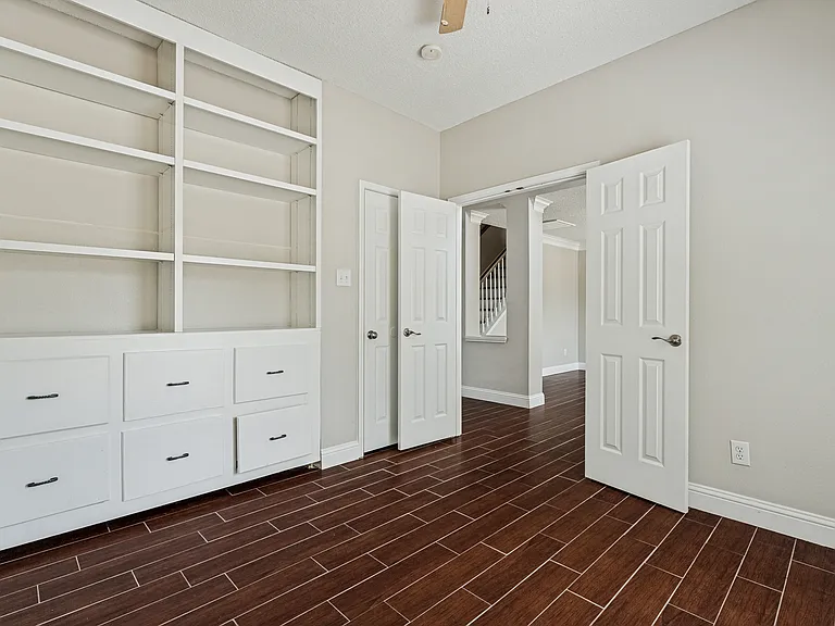 3900 Columbus Dr — Photo 20