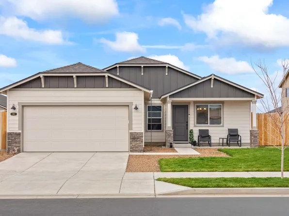 262 NW Par Ave, Madras, OR 97741