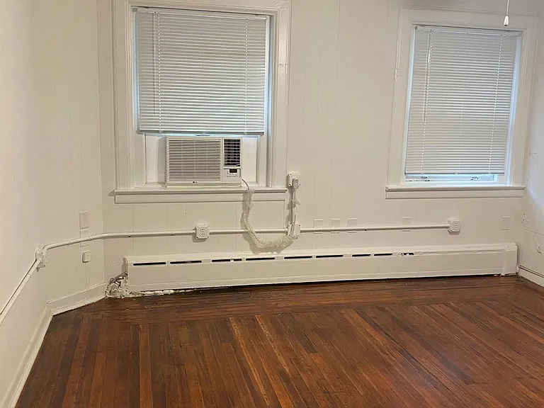 311 S Hicks St #2D — Photo 4