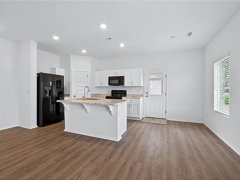 6802 SW Dignity Ave — Photo 8