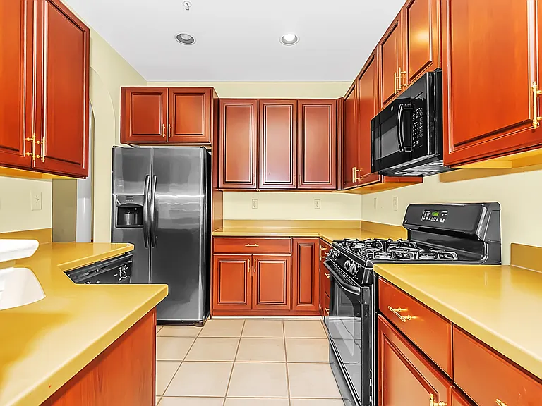 2 Adams Ln #1 — Photo 8