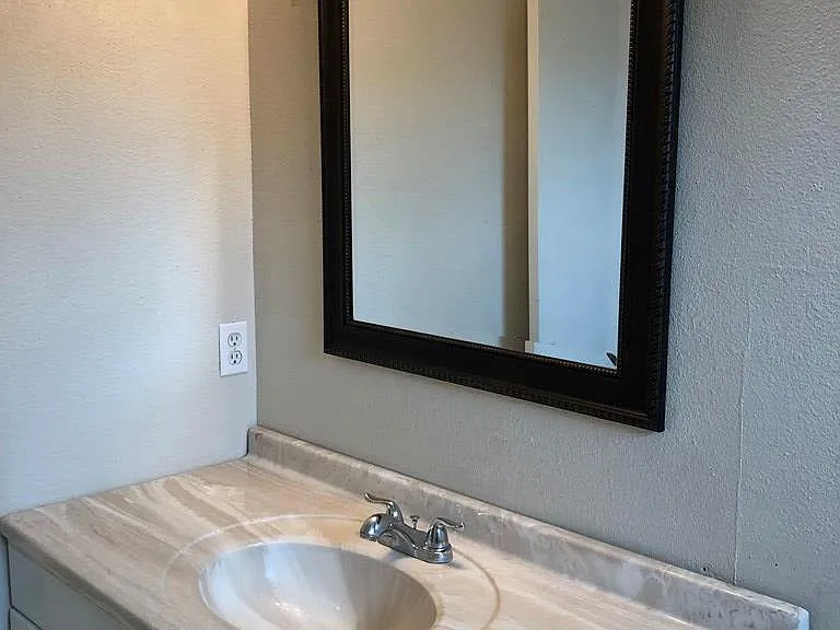 3869 Honeysuckle Ln — Photo 13
