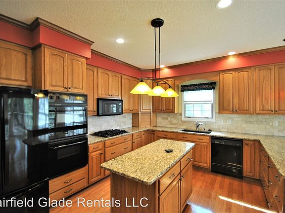 5th image of 22 Amesbury Ct