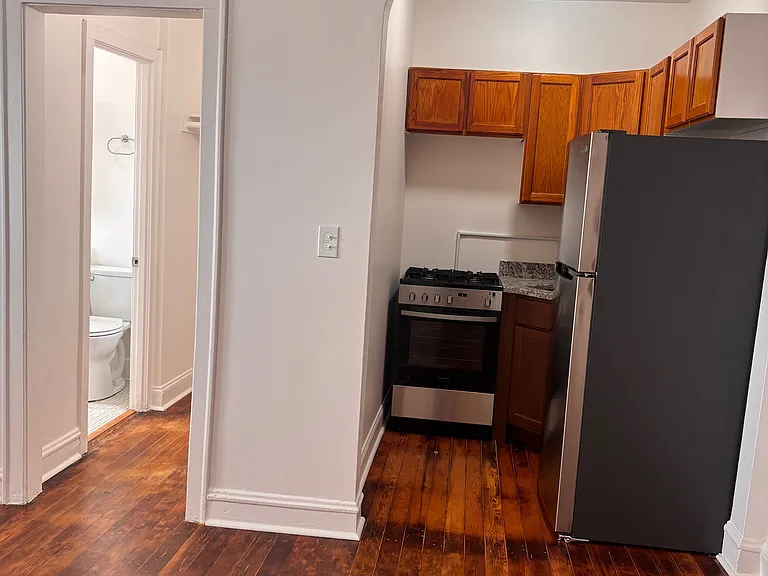 10 S Mason Ave — Photo 31