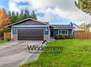 890 NW Haslo Pl, Oak Harbor, WA 98277