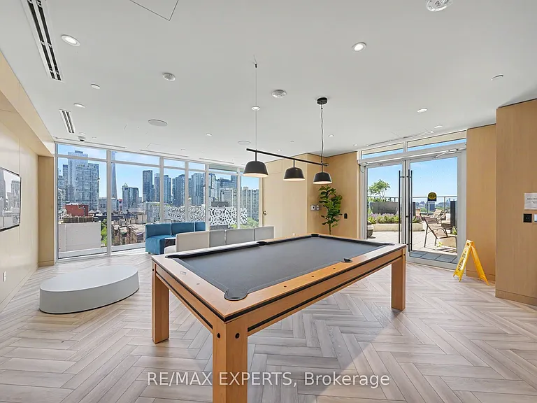 280 Dundas St W #1805 — Photo 37