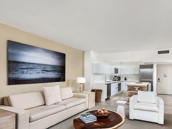 5th image of 2341 Collins Ave #1112