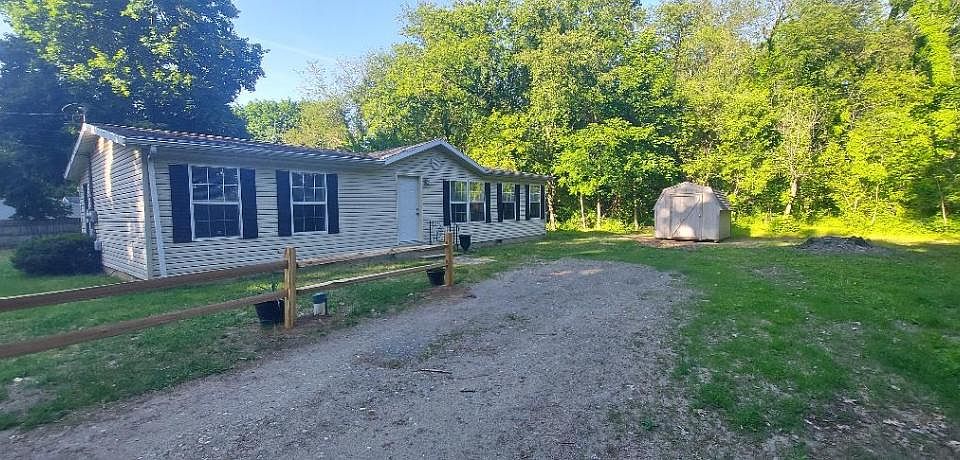 1st image of 52977 Dante St