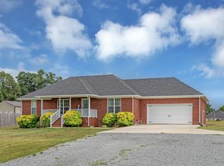 242 Old Camargo Rd, Fayetteville, TN 37334
