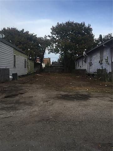 2nd image of 8523 Jeannette St