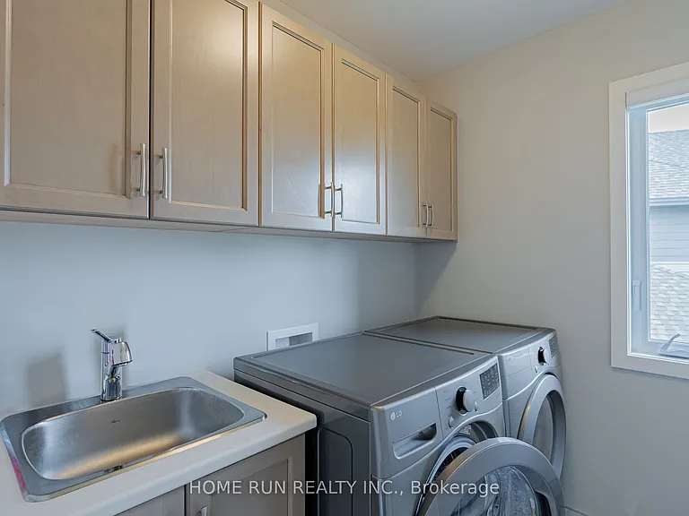 451 Longworth Ave — Photo 42