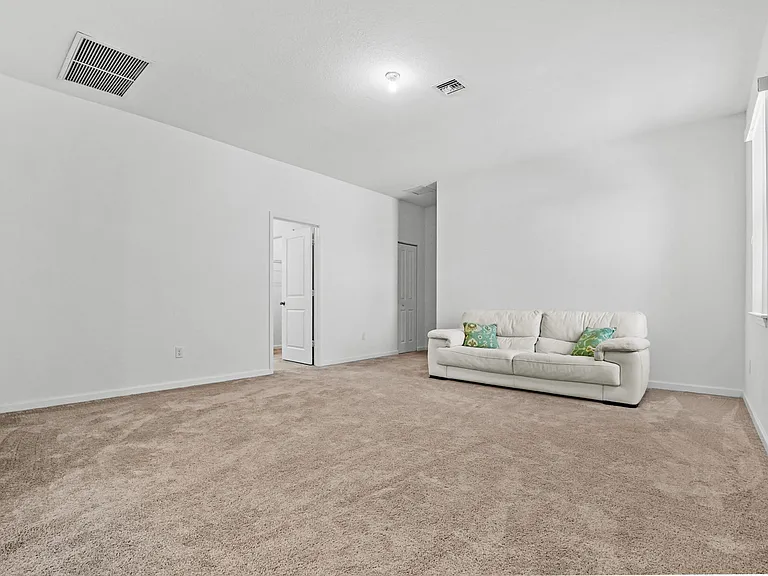 1826 Lake Cove Dr — Photo 20