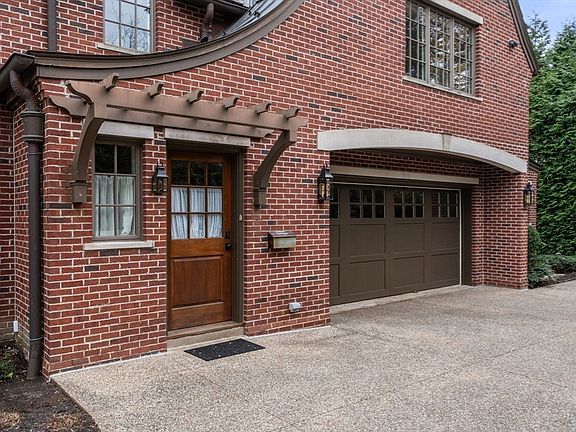 3rd image of 66 Montrose St
