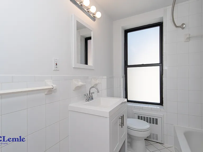 141 E 26th St #6C — Photo 11