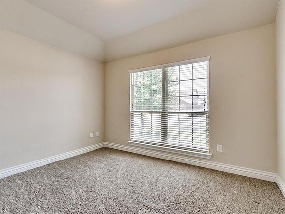 4th image of 10809 NW 118th Pl