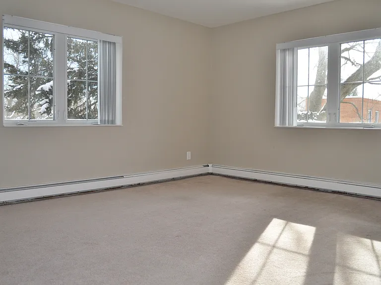 800 E Henry Clay St #207 — Photo 7