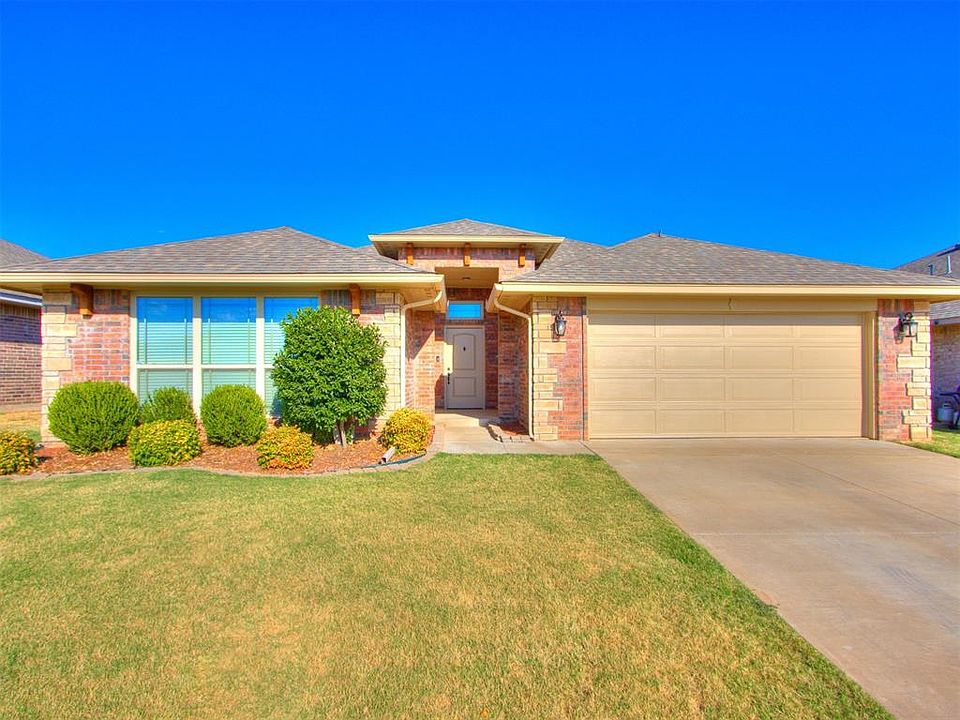 1st image of 1104 Hickory Creek Dr