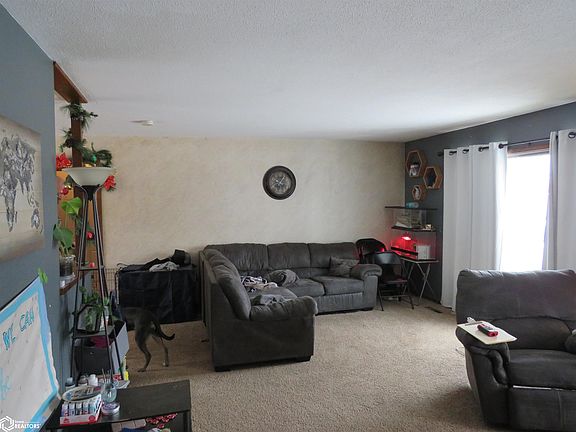 4th image of 307 12th Ave NE