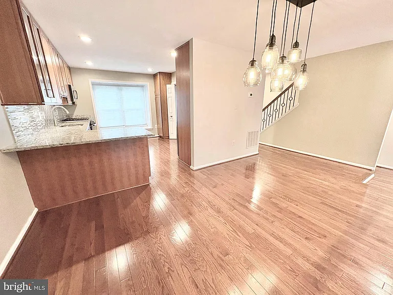 5111 Heritage Ln — Photo 22