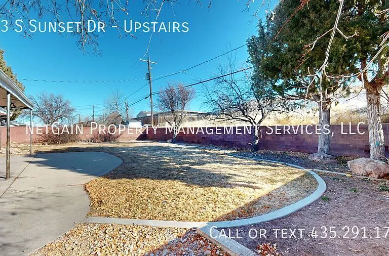 643 S Sunset Dr #UPSTAIRS — Photo 22