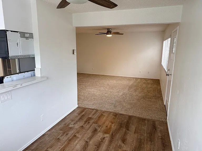 1115 Oxford Ct — Photo 9