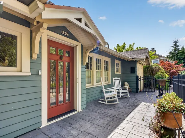 2440 SW Hoffman Ave, Portland, OR 97201