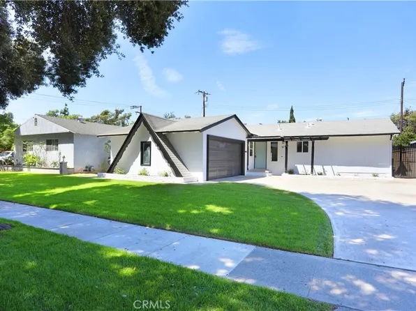 2105 W Hall Ave, Santa Ana, CA 92704