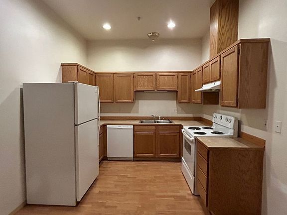 4th image of 1831 Wetmore Ave APT 105
