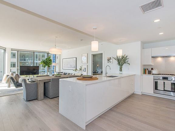 Bright and open floorplan