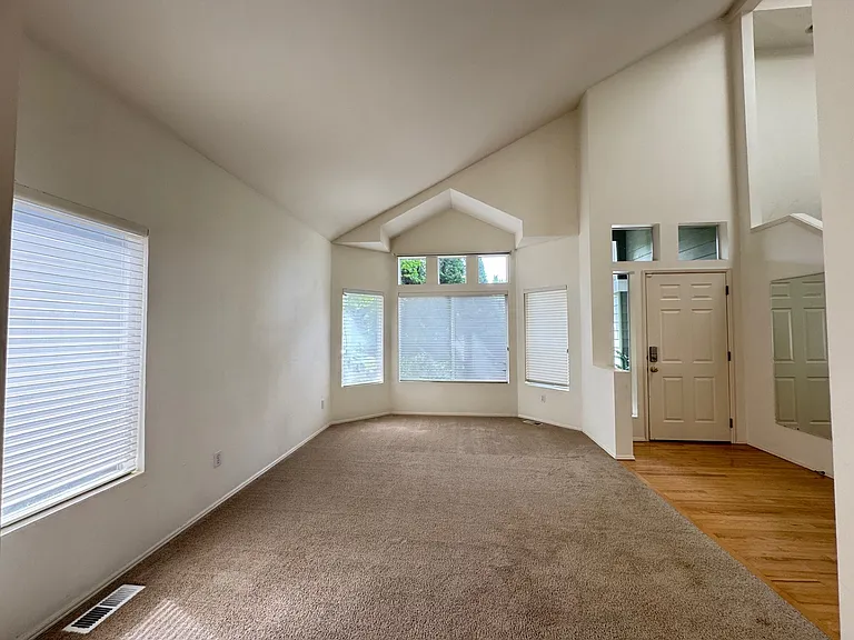 4254 258th Ave SE — Photo 9