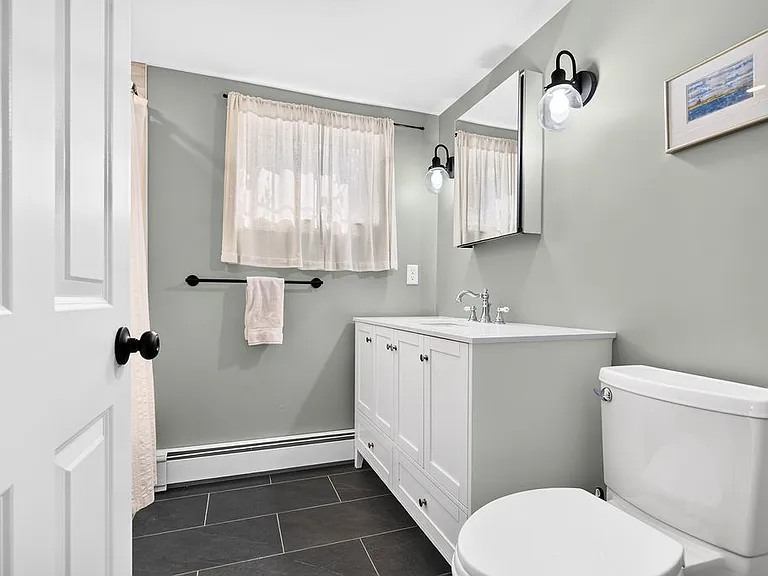 110 Broad St — Photo 13